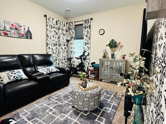 Foto del edificio - 4 Bedroom Single Family Home in Minneapolis