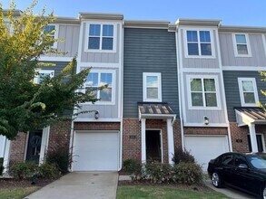 Building Photo - 425 Rhamkatte Rd