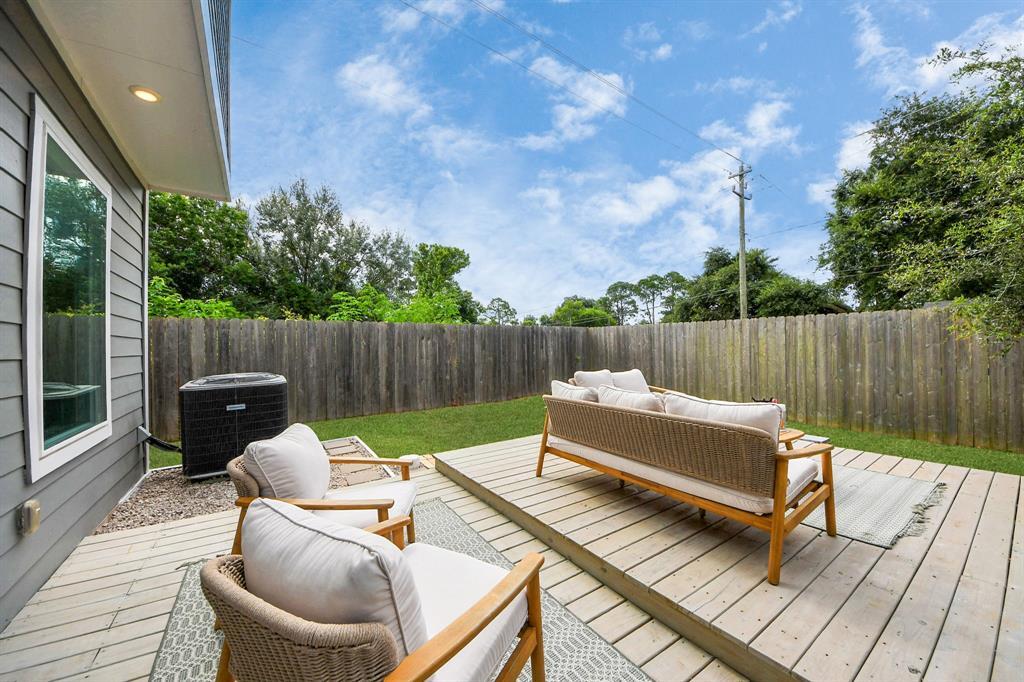 Foto principal - 9654 Habitat St