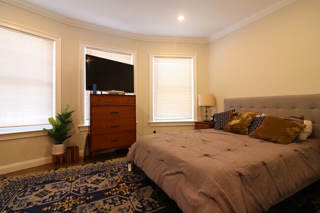 Building Photo - 17 Walk Hill St