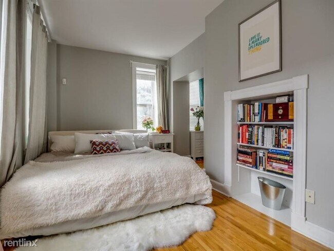 Building Photo - 1 br, 1 bath Condo - 50 Pleasant St