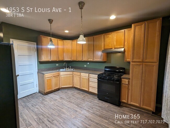 Foto del edificio - Spacious, stylish 3 bedroom apartment in C...