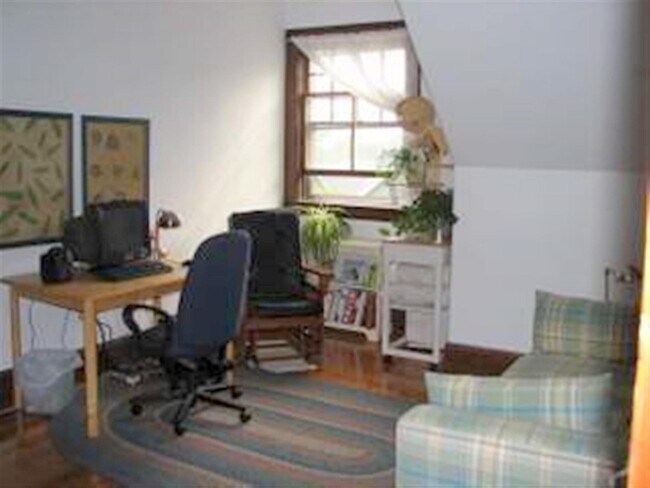 Building Photo - 16 Whittier St