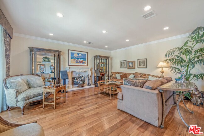 Foto del edificio - 9509 Oakmore Rd