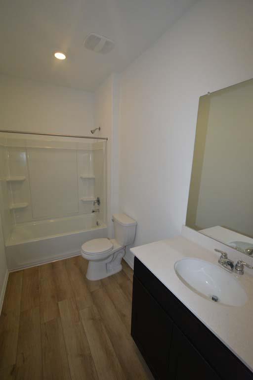 Foto del edificio - 404 Bass Dr