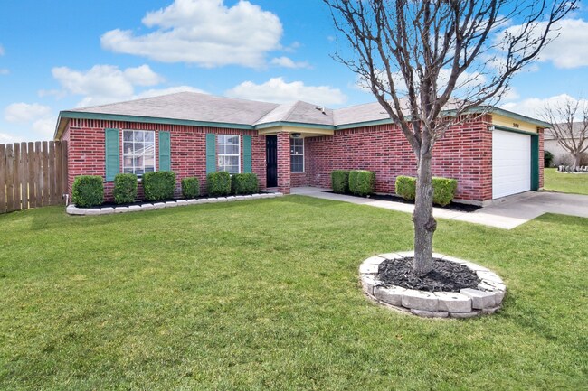 Foto del edificio - 3404 Driftwood Dr