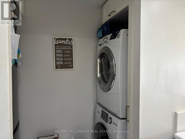 Building Photo - 285 Enfield Pl