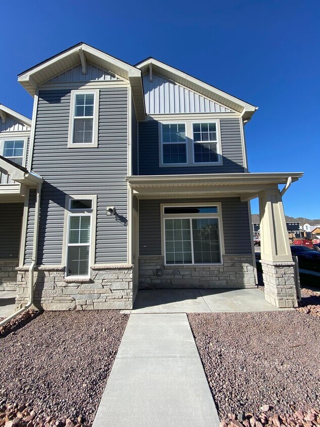 Primary Photo - Beautifully built townhome in Banning Lewi...