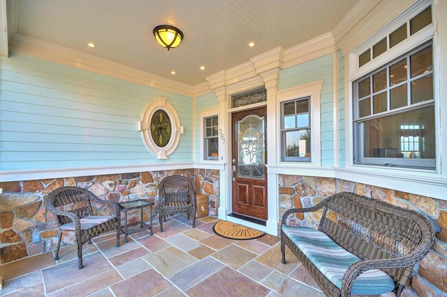 Foto del edificio - 287 Monterey Cir