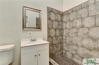 Building Photo - 520 E Waldburg St