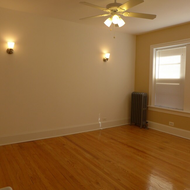 Building Photo - 2048 N Cleveland Ave