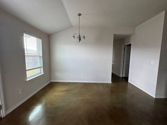 Foto del edificio - 108 Lowes Blvd