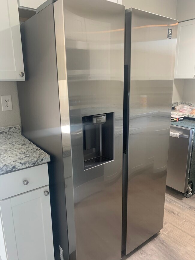 Building Photo - 1072 Coronado Pky S