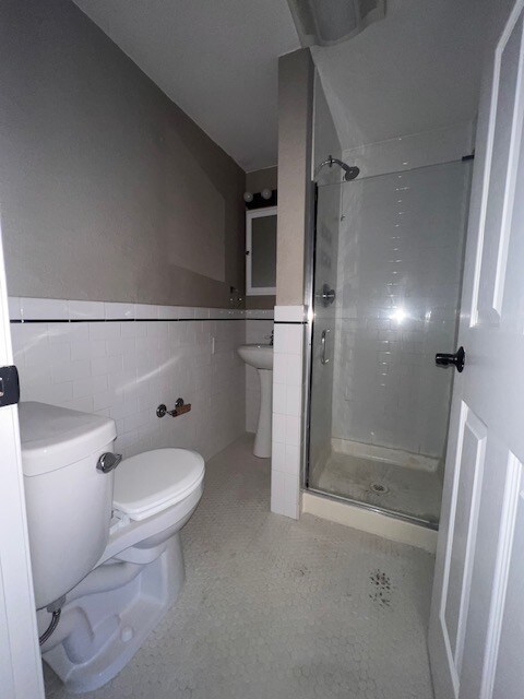 Foto del edificio - 312 E Olive Pl