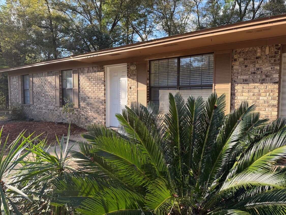 Updated 3BR/2BA Near Parks, Golf, Shopping, and the St. Marks Trail - Updated 3BR/2BA Near Parks, Golf, Shopping, and the St. Marks Trail