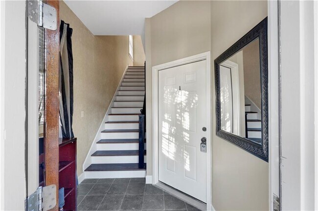 Foto del edificio - 305 Jackson St N