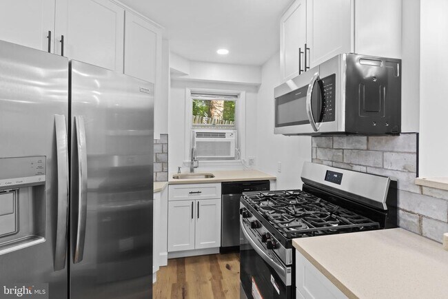 Foto del edificio - 2500 Q St NW