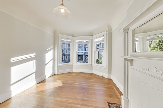 Building Photo - 118 Noe St