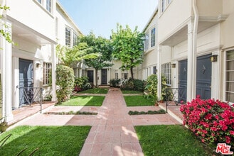 Building Photo - 9976 Durant Dr