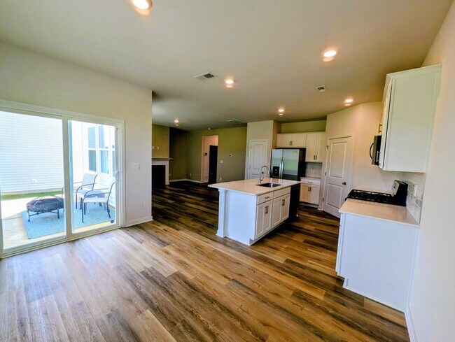 Foto del edificio - 3029 Ora Smith Rd