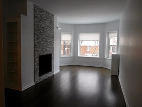 Building Photo - 3519 N Pine Grove Ave