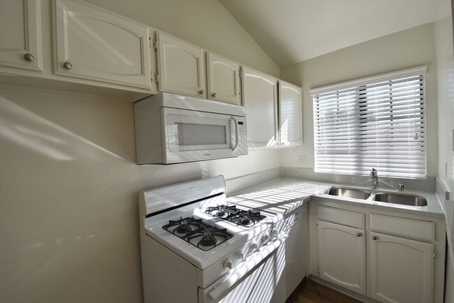 Building Photo - 5744 Colfax Ave