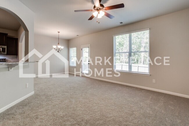 Building Photo - 145 Magnaview Dr