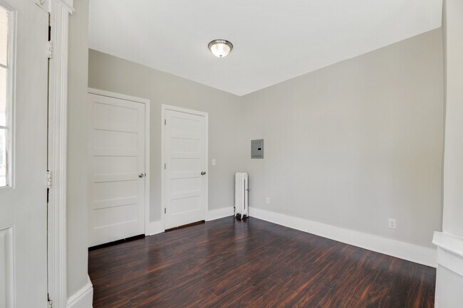 Building Photo - 131 Claremont Ave