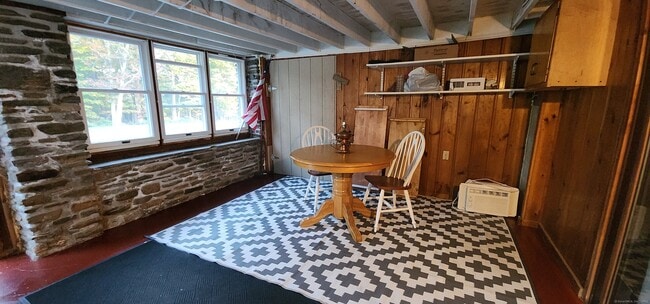 Building Photo - 96 Stanavage Rd