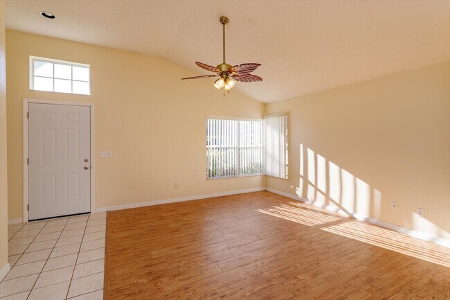 Foto del edificio - 1614 Sand Key Cir