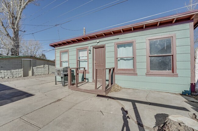 Foto del edificio - 1111 E Flint St