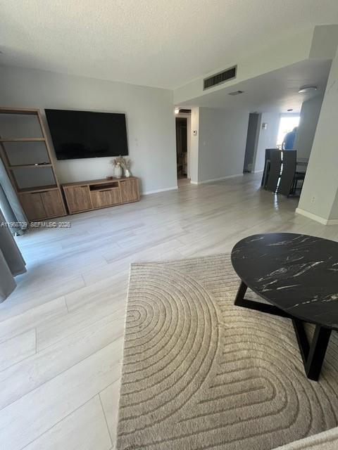 Foto del edificio - 3475 N Country Club Dr