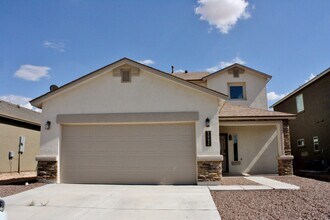 Building Photo - 3892 Loma Adriana