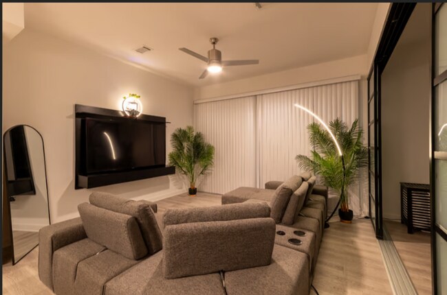 Foto del edificio - 5211 Peachtree Blvd