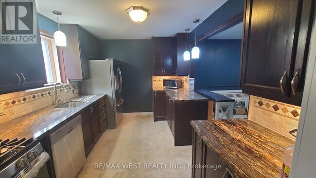 Photo du bâtiment - 135 Ellins Ave