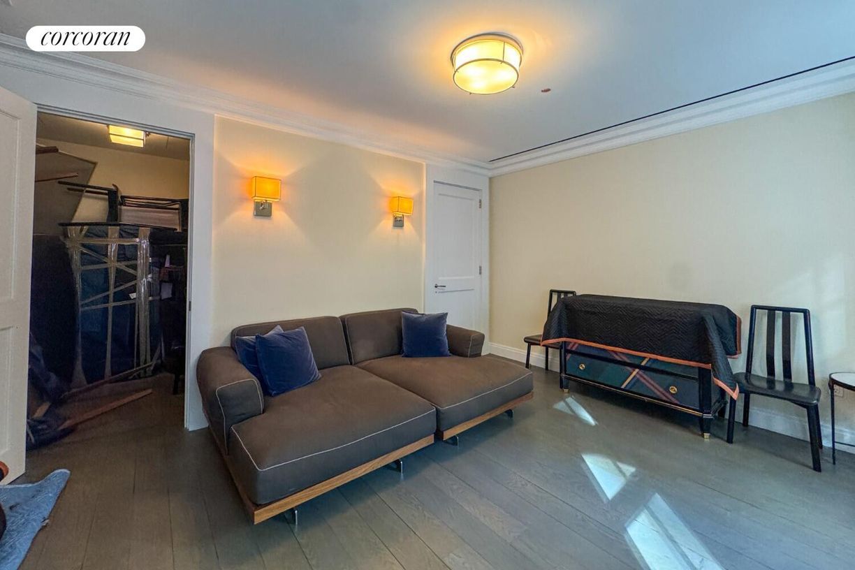 Foto del edificio - 40 E 72nd St