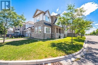 Building Photo - 65 Novan Cres