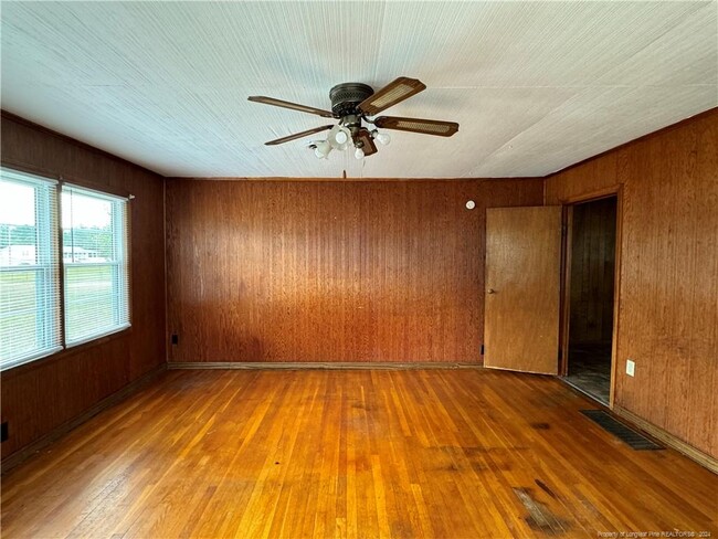 Building Photo - 6958 Red Springs Rd