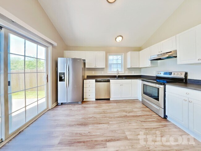Foto del edificio - 5169 Parkerwood Dr