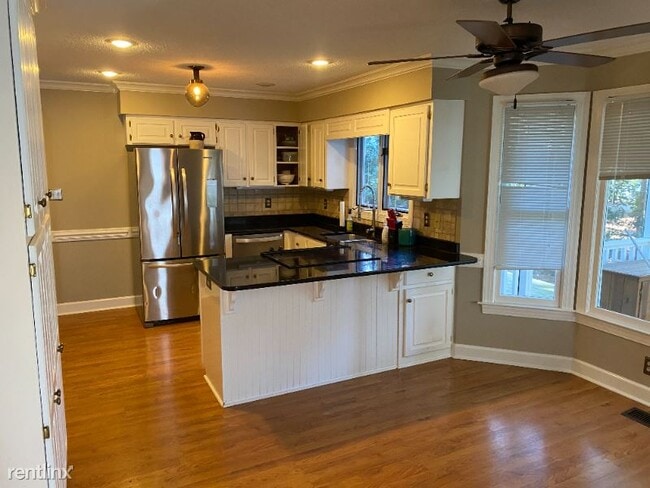 Building Photo - 4 br, 2.5 bath House - 4805 Lancashire Dr