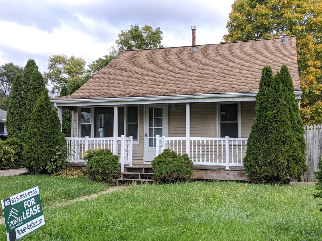 3521 Liberty Dr, Rockford, IL 61101 House Rental in Rockford, IL