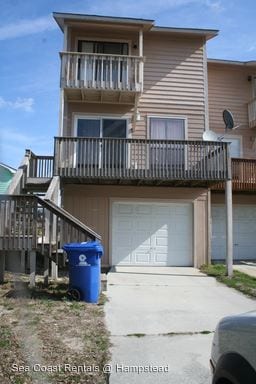 Primary Photo - 202 Bayview Dr