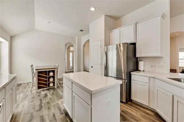 Foto del edificio - 814 Bluewood St