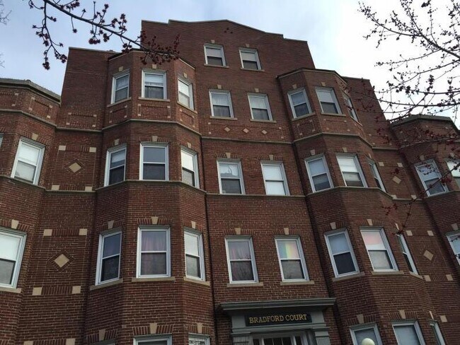 Building Photo - 151 Summer St