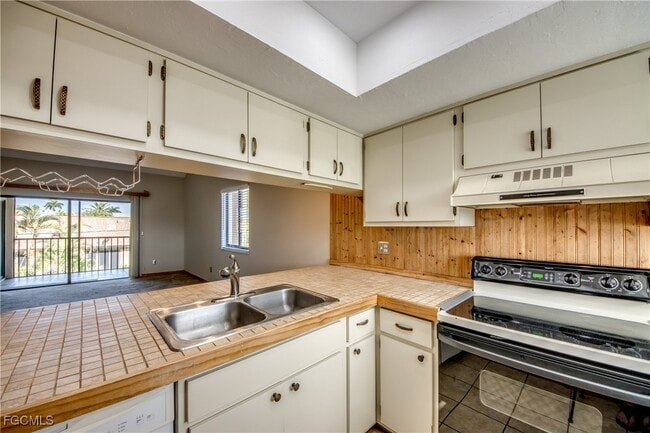 Foto del edificio - 4616 SE 6th Ave