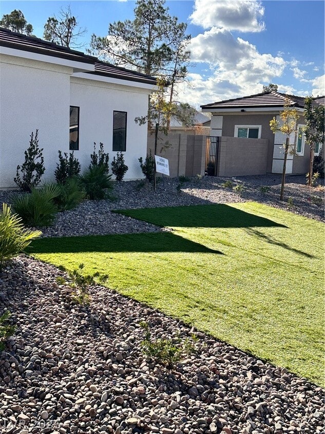 Building Photo - 2560 Bonano Ct