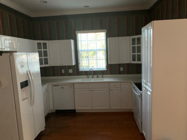 Foto del edificio - 205 Lake Region Blvd S