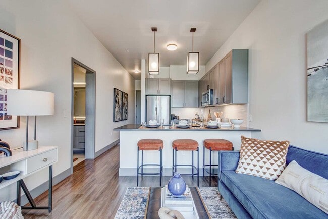 Building Photo - Cortland Cap Hill