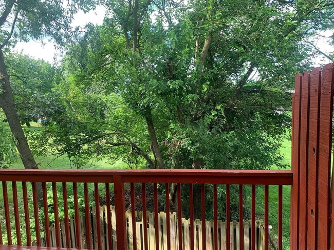 Building Photo - 751 Merlins Way