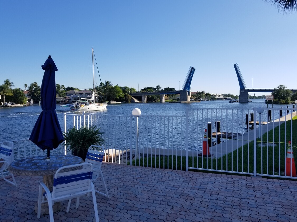 638 Snug Harbor Dr, Boynton Beach, FL 33435 Condo for Rent in Boynton